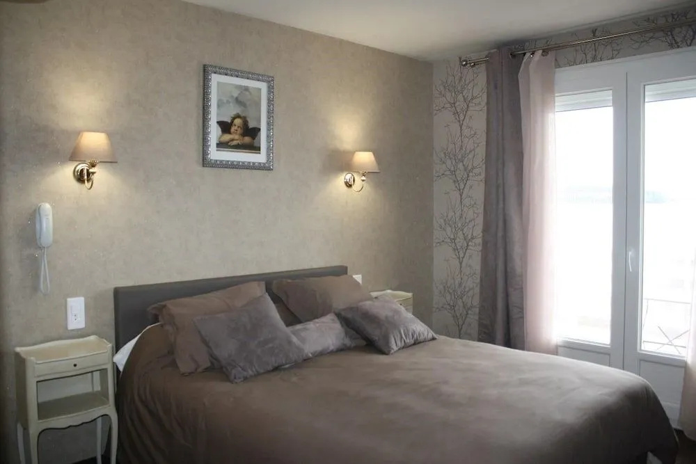 Afficher la photo 8 — Logis Hôtel la Caravelle