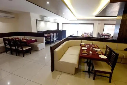 Food & Beverage