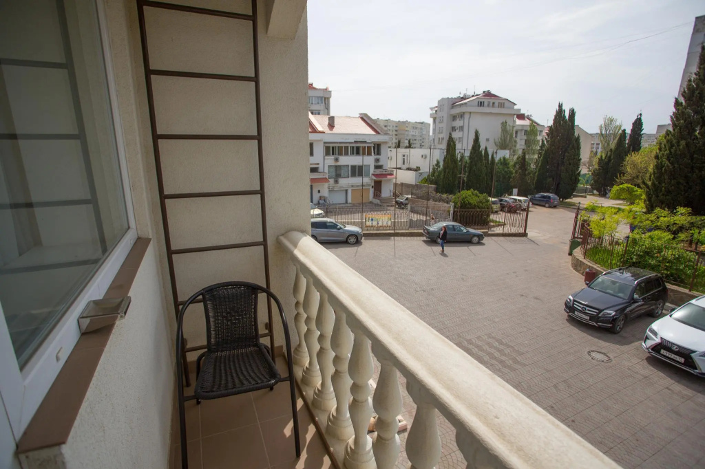 Balcony & Terrace