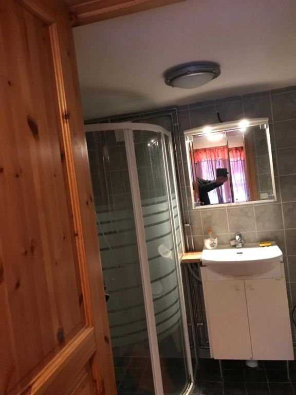 Trevlig stuga på landet, centralt 8km från Centrum