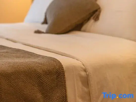 Standard Single room with garden view (single bed)