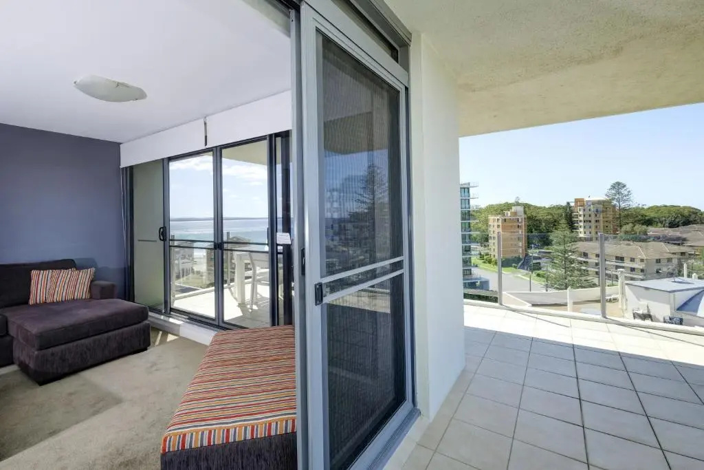1 Bedroom Apartment with water view