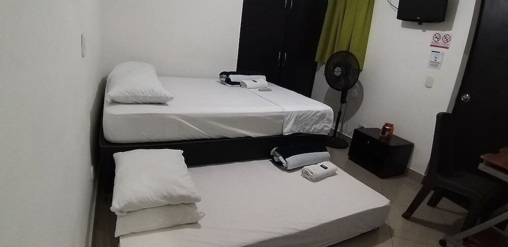 Двухместный номер Economy 2 отдельные кровати в Laureles Home