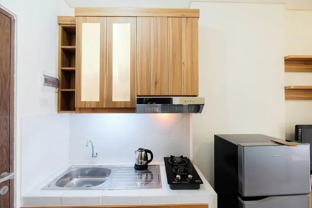 1BR Apartment with Sofa Bed at Northland Ancol Residence By Travelio