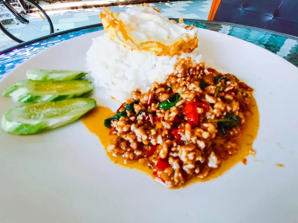 Food & Beverage