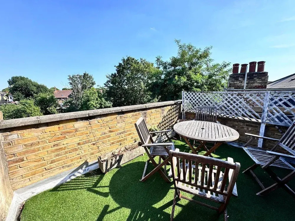 Great View- Ealing Heights