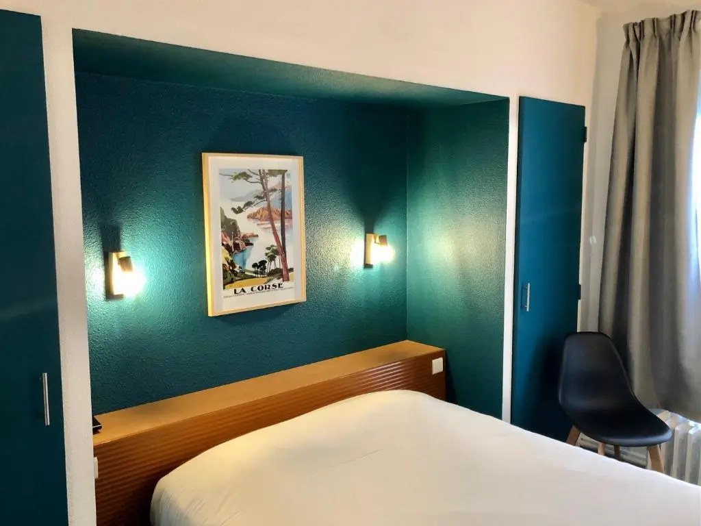 Standard Double room with garden view (full double bed)
