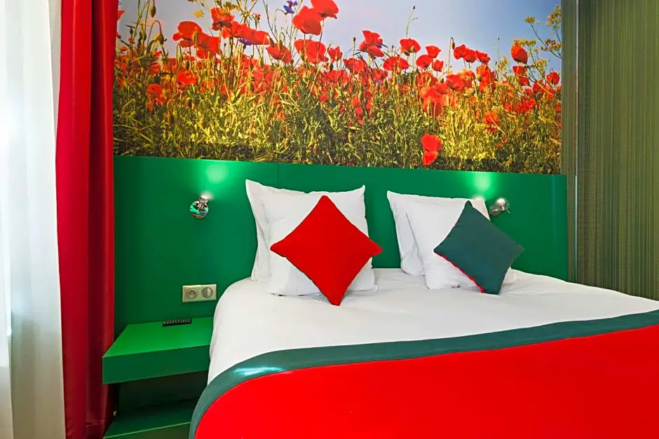 Hotel Les Jardins de Montmartre 77