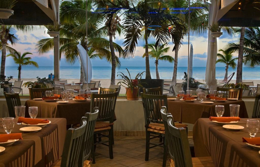 Courtyard Isla Verde Beach Resort