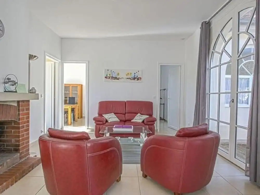 Voir la photo 1 — Bright Holiday Home With Garden