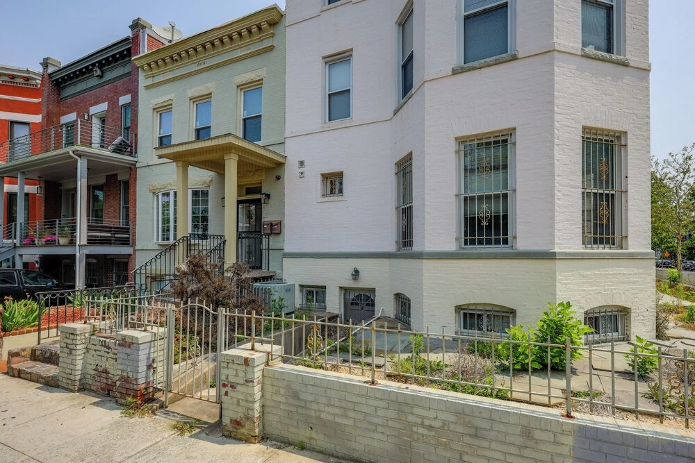2 Mi to National Mall: Wfh-friendly DC Townhome
