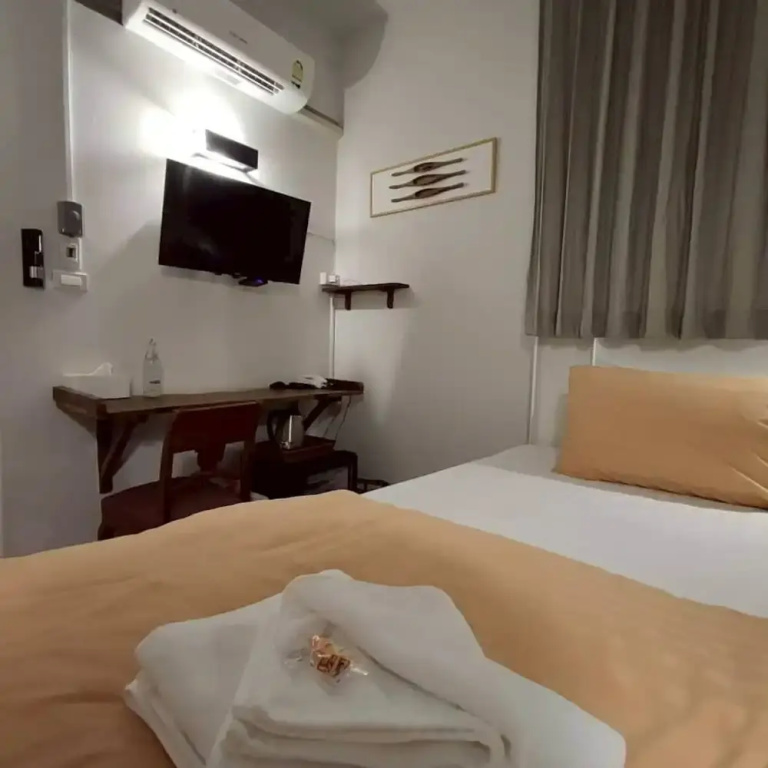 Standard Single room with city view