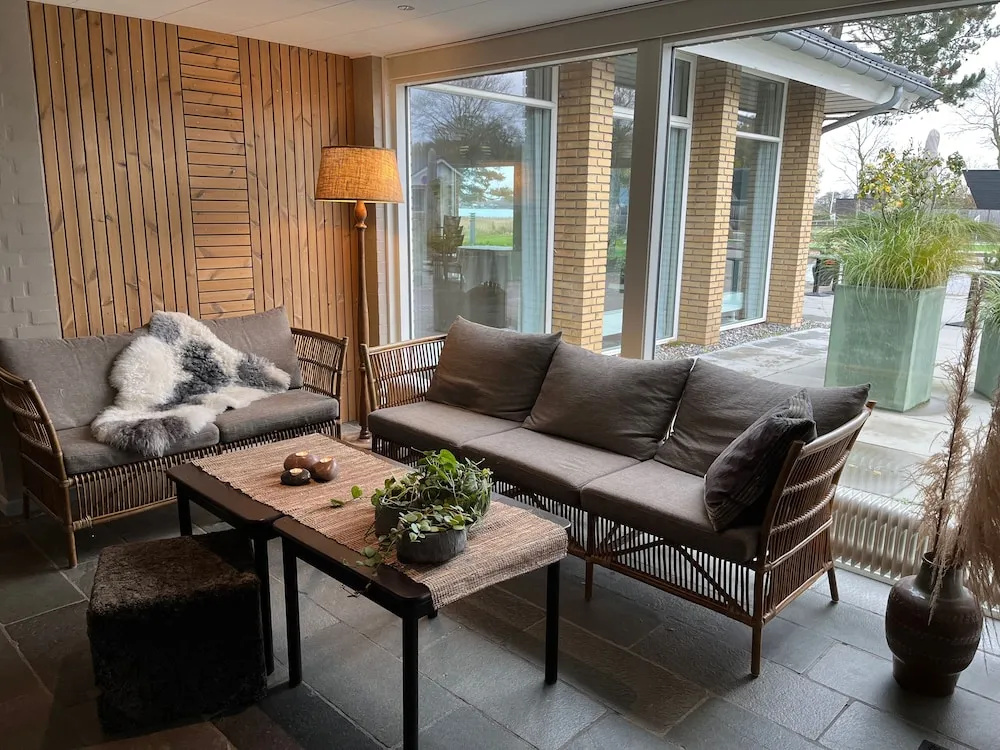 Balcony & Terrace