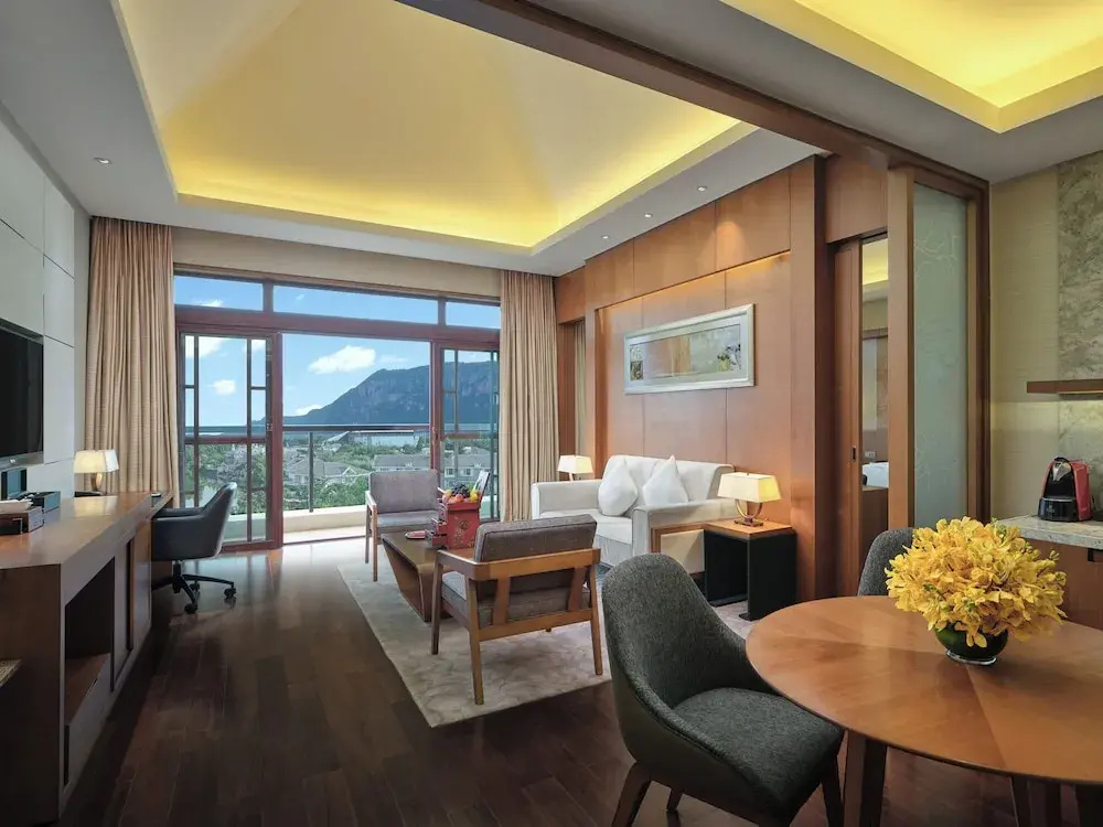 1 Bedroom Suite with garden view