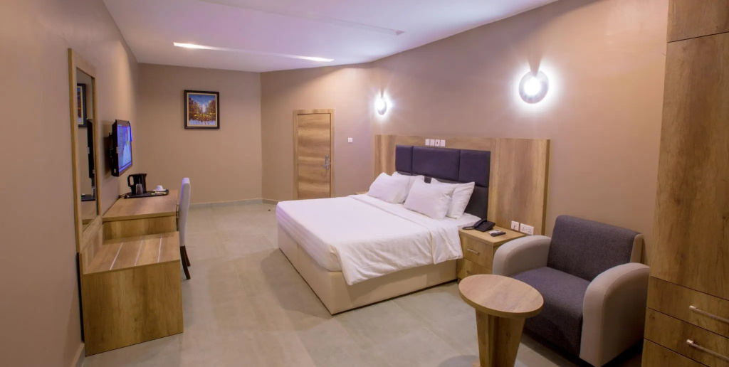 Deluxe Suite