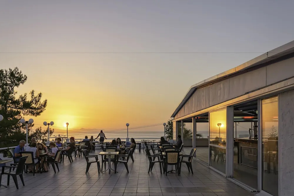 Beach & Waterfront