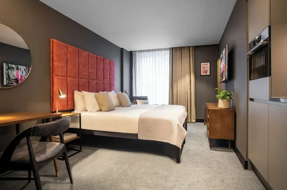 Aldgate Double Studio (twin beds)
