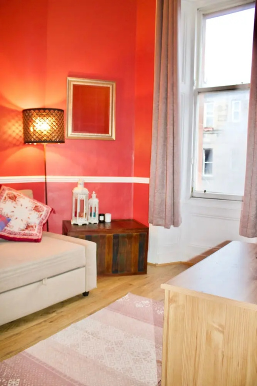 1 Bedroom Flat Off Leith Walk
