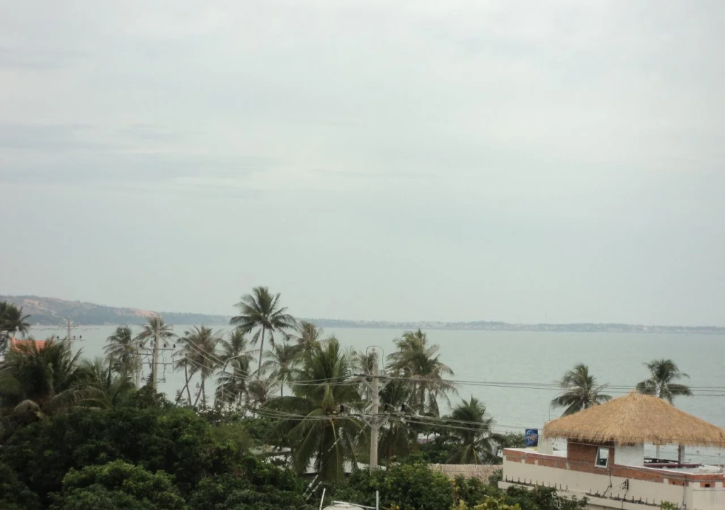 Beach & Waterfront
