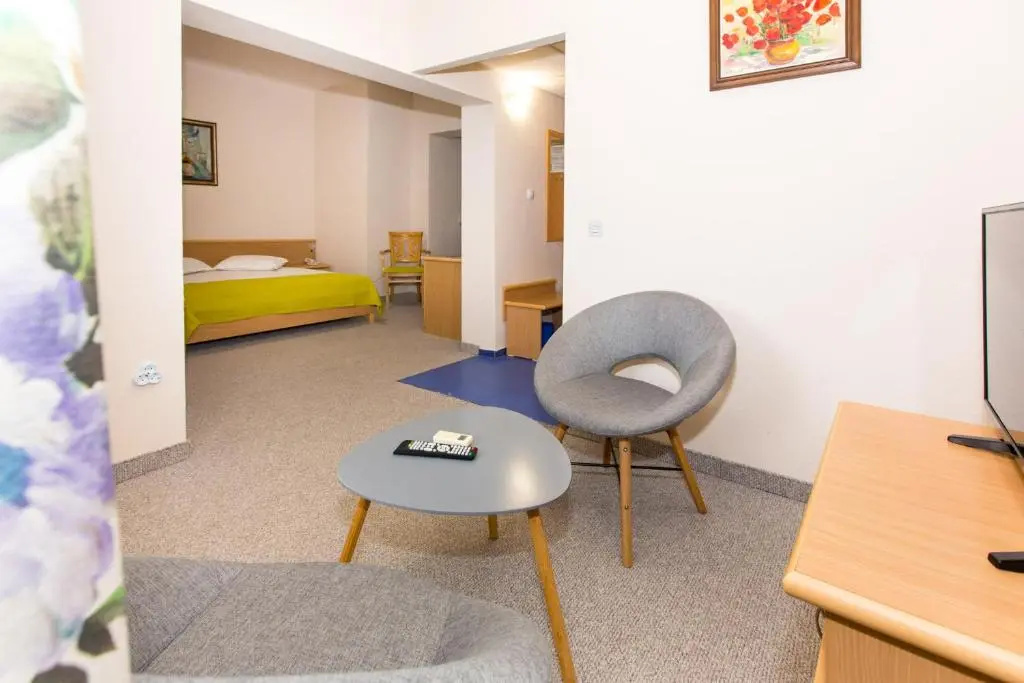 Comfort room
