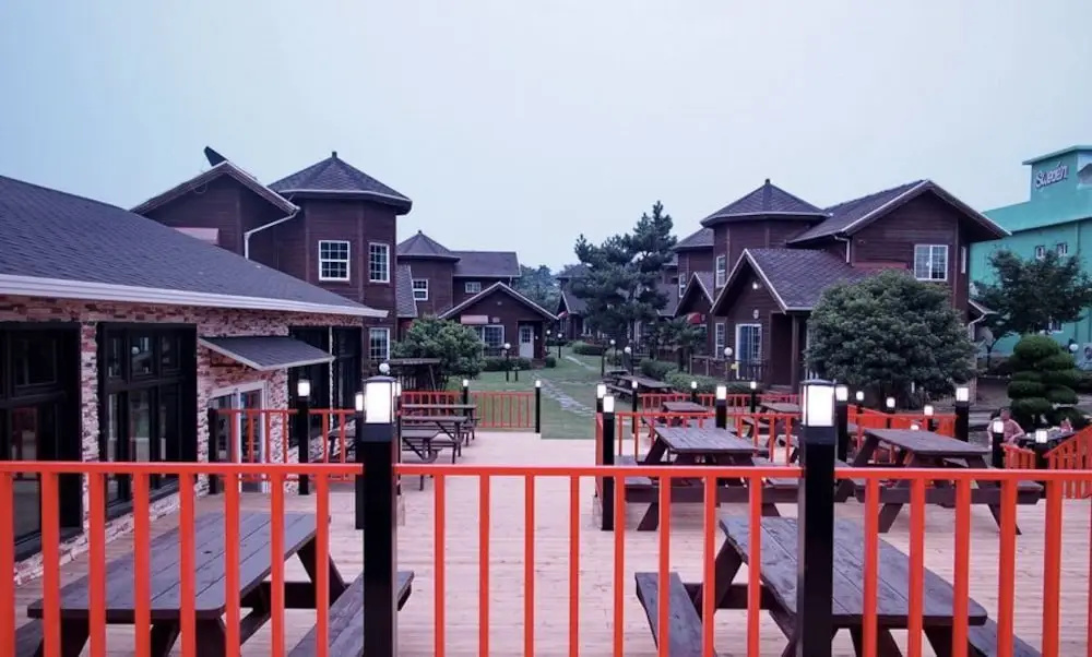 Balcony & Terrace