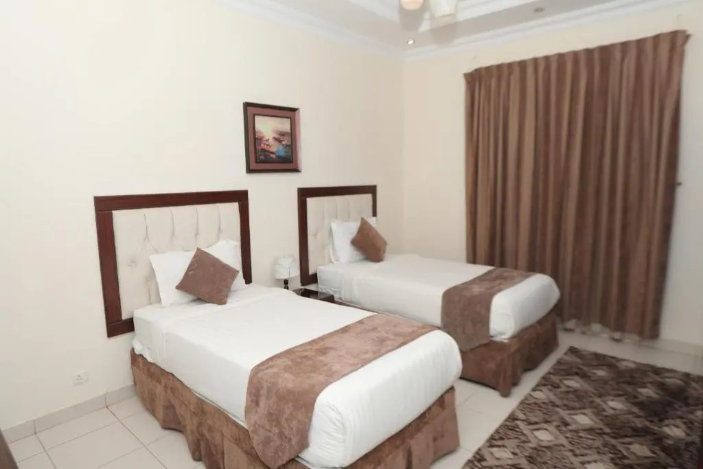 2 Bedrooms Apartment