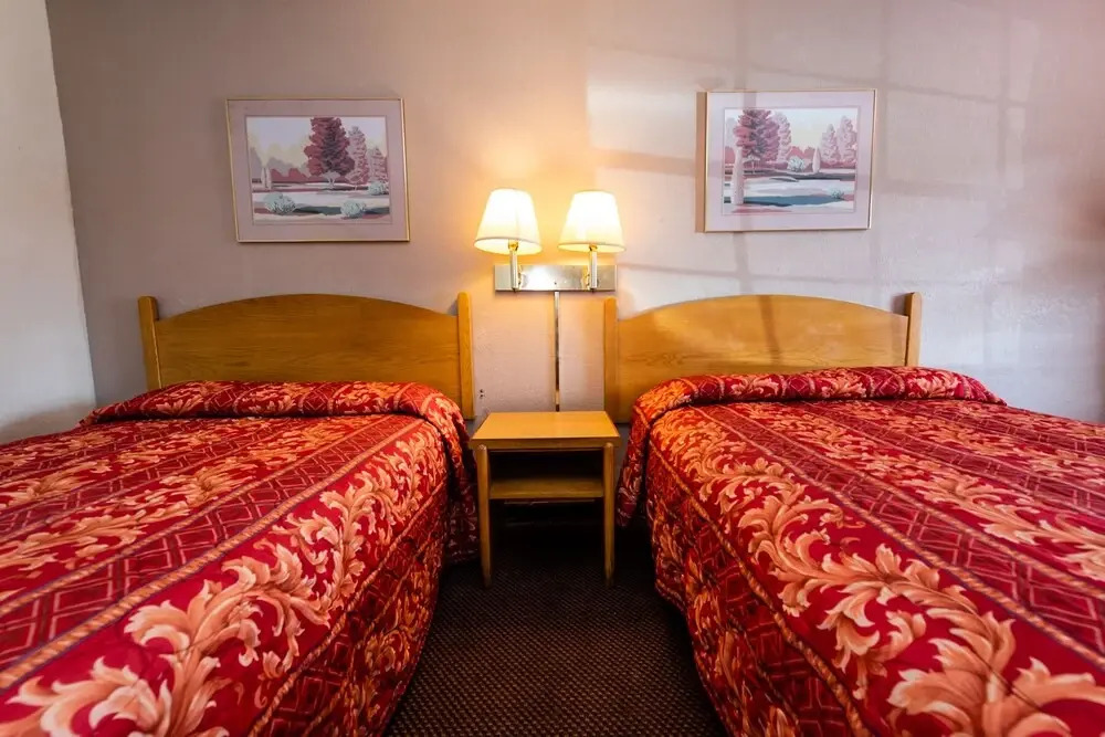 University Inn & Suites — фото 3