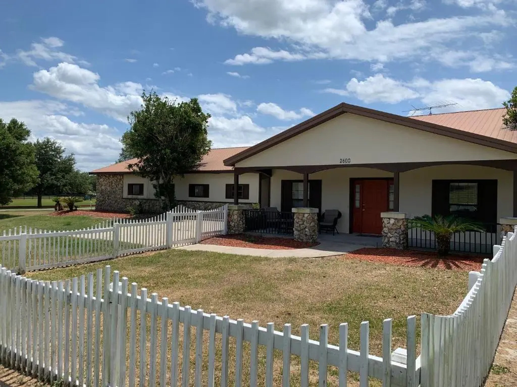 3 Bedrooms Cottage