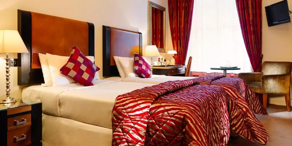 The Grand Hotel - Chambres