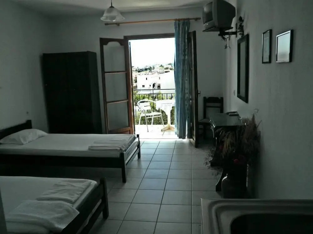 Standard Double room with city view (twin beds)