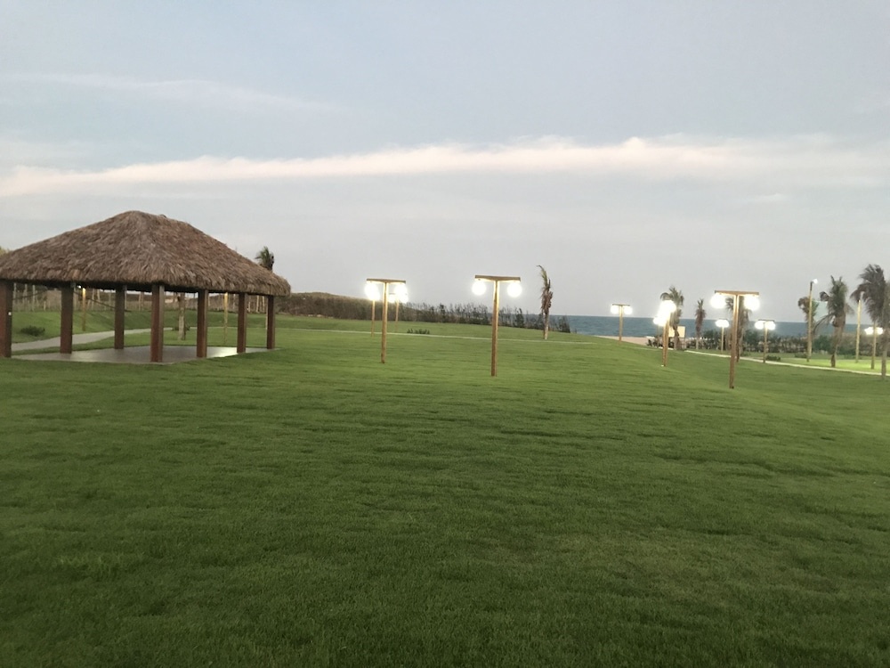 Beach & Waterfront