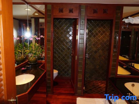 Номер Standard с видом на океан в Marina Phuket Resort