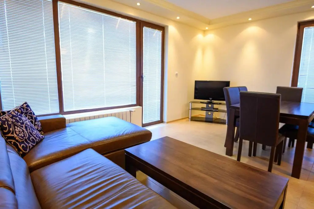 3 Bedrooms Apartment