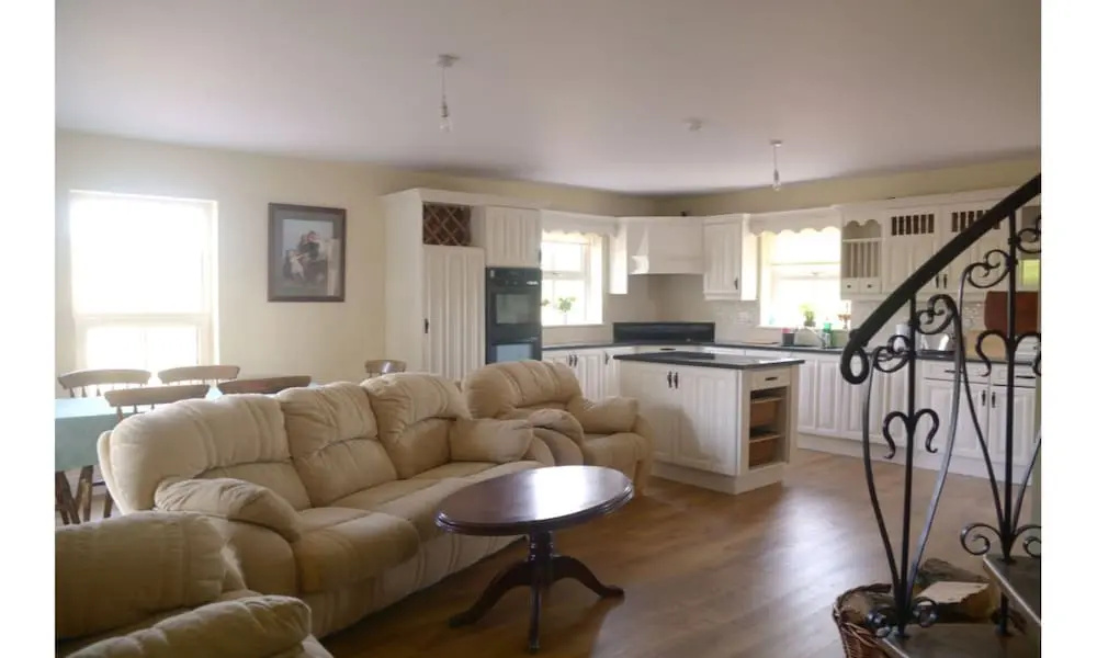 3 Bedrooms Cottage