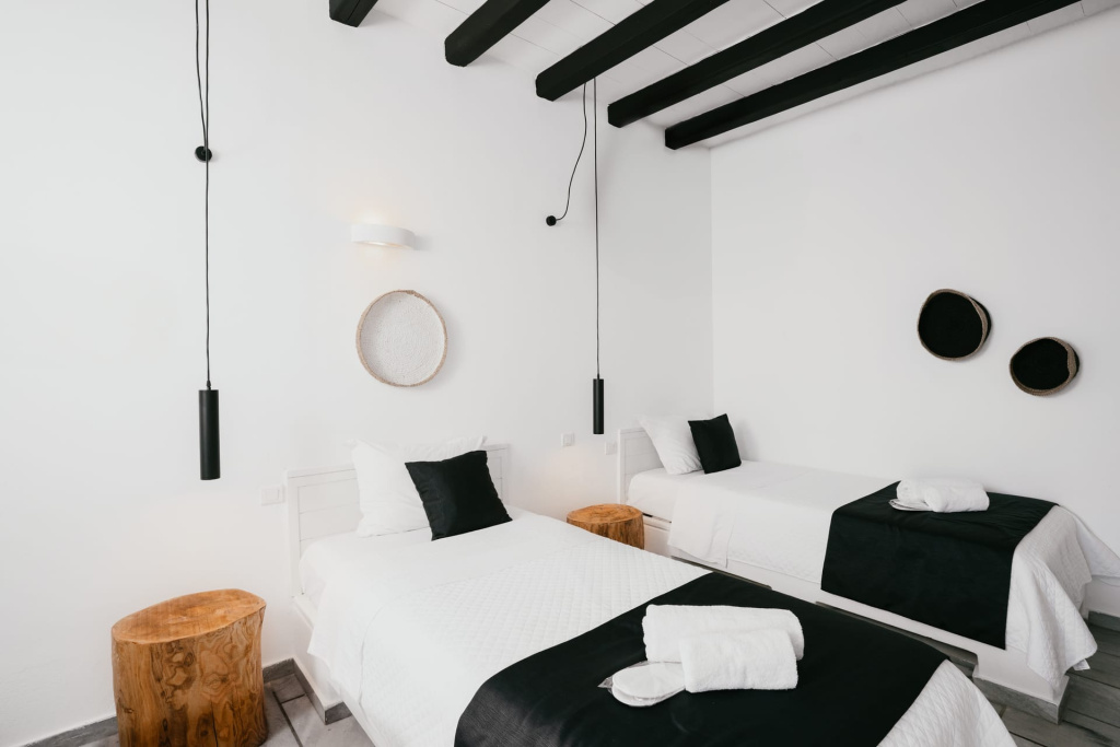 Standard Double room with inland view (full double bed)