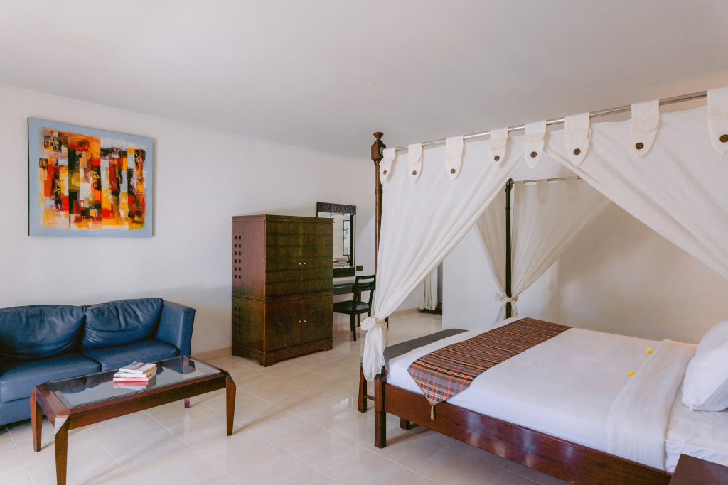 Legong Keraton Beach Hotel — фото
