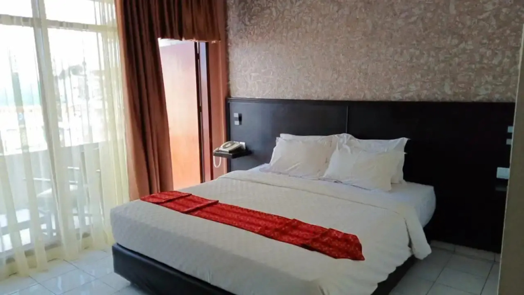 Superior Double room (full double bed)
