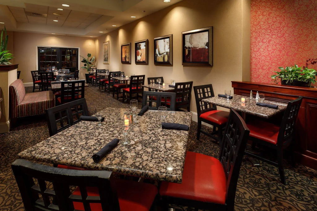 Holiday Inn Hotel & Suites Raleigh / Cary by IHG - Général