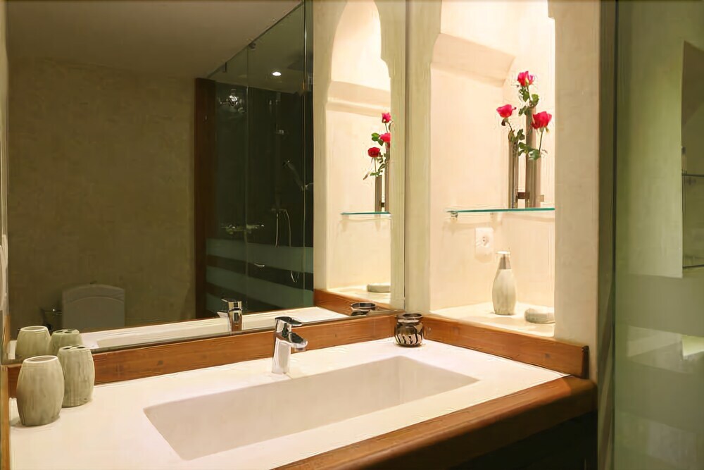 gallery_image_hidden_9