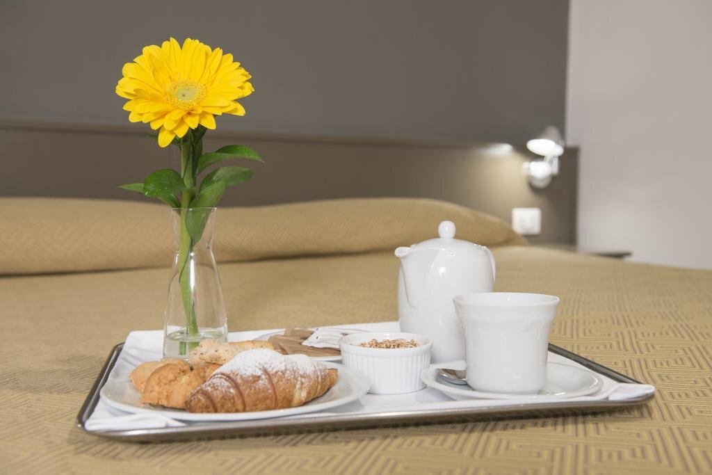 gallery_image_hidden_10