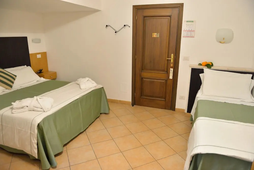 Hotel La Pensione Svizzera - Chambres