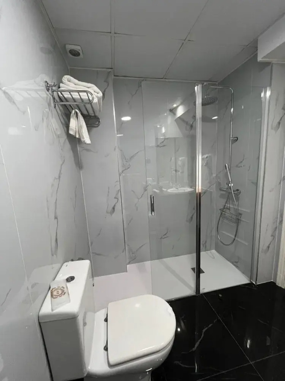 Deluxe Double room with balcony (full double bed)