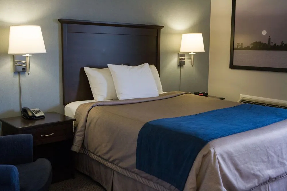Super 8 Port Elgin