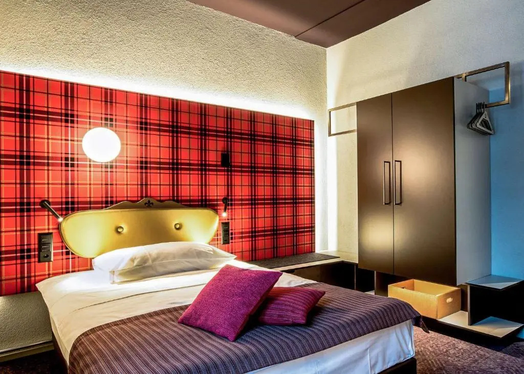 Standard Double room (full double bed)