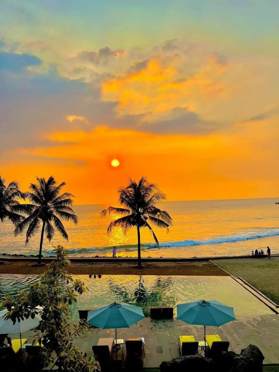Beach & Waterfront