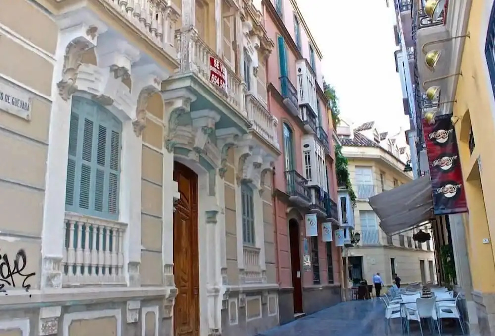 Cozy Flat Niño de Guevara