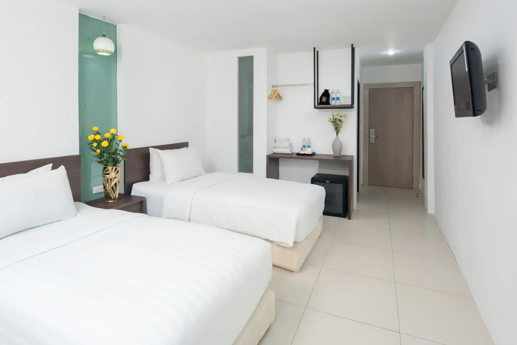 Rodina Beach Hotel — фото