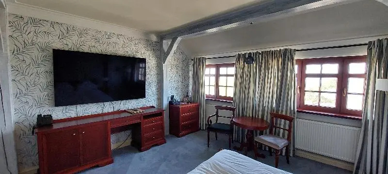 Classic Double room (full double bed)