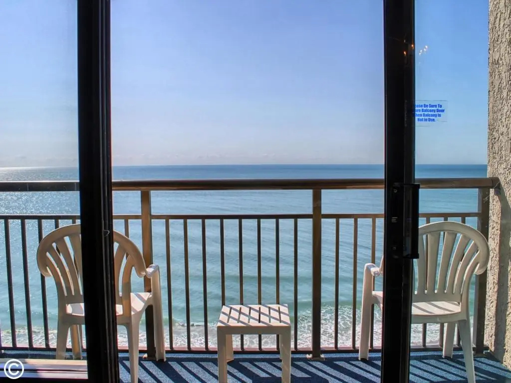 Double Suite oceanfront (full double bed)