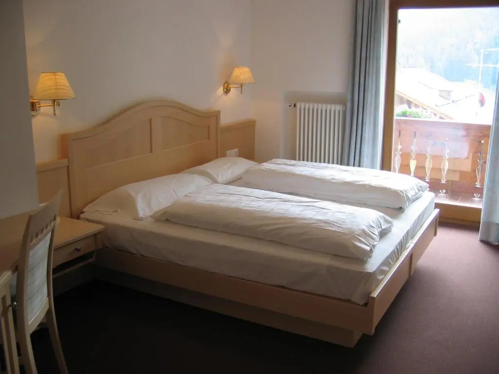 Classic Double room (full double bed)